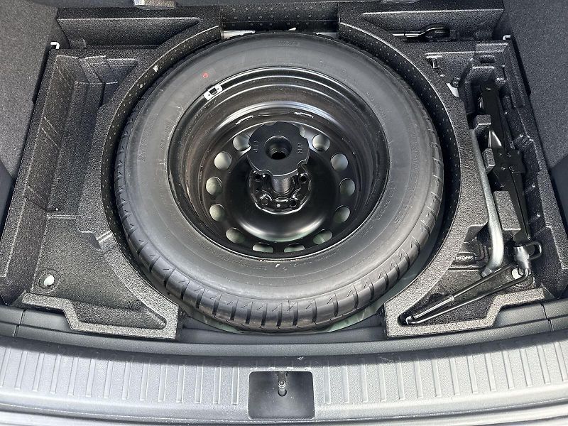 Škoda Karoq (2024) 1.5 TSI Selection - fotka 30 z 32
