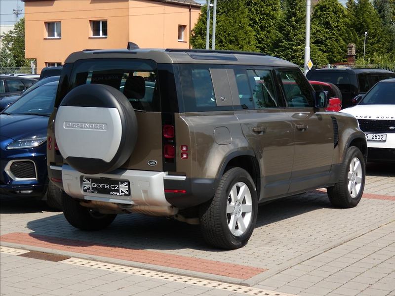 Land Rover Defender 2,0 D200 110,1.Maj, ČR, DPH - fotka 7 z 40