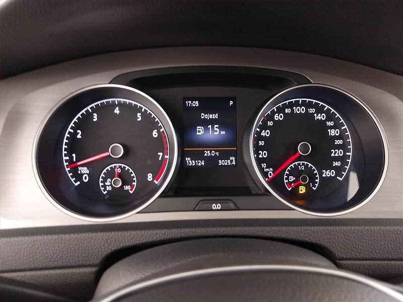 Volkswagen Golf (2015) Comfortline 1.2 TSI, Automat - fotka 11 z 22