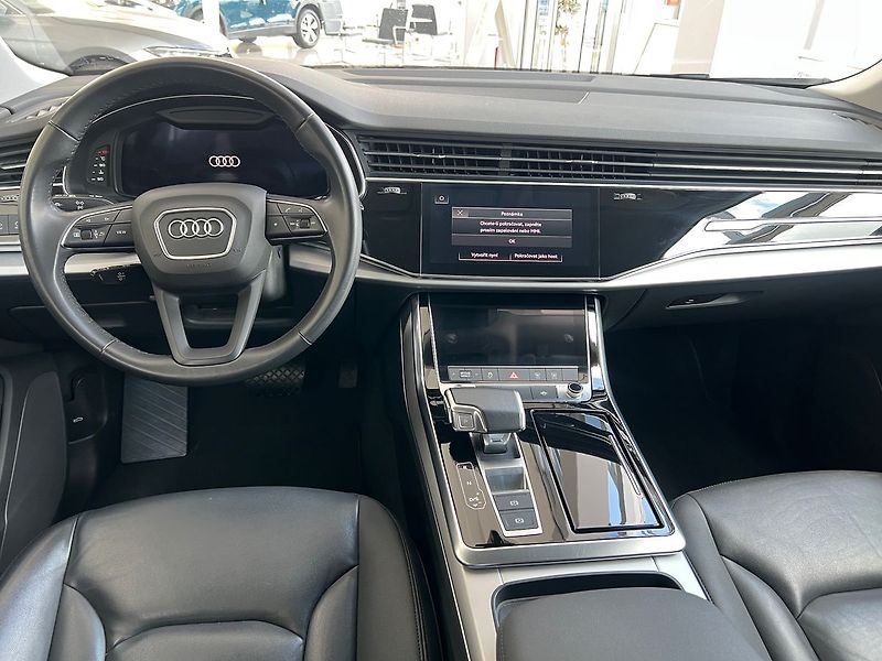 Audi Q7 S-line  45TDI 170kW - fotka 20 z 22
