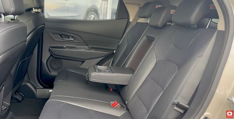 KGM Korando (2026) Elegant FWD A6 - fotka 4 z 6