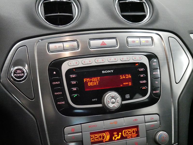 Ford Mondeo - fotka 19 z 25