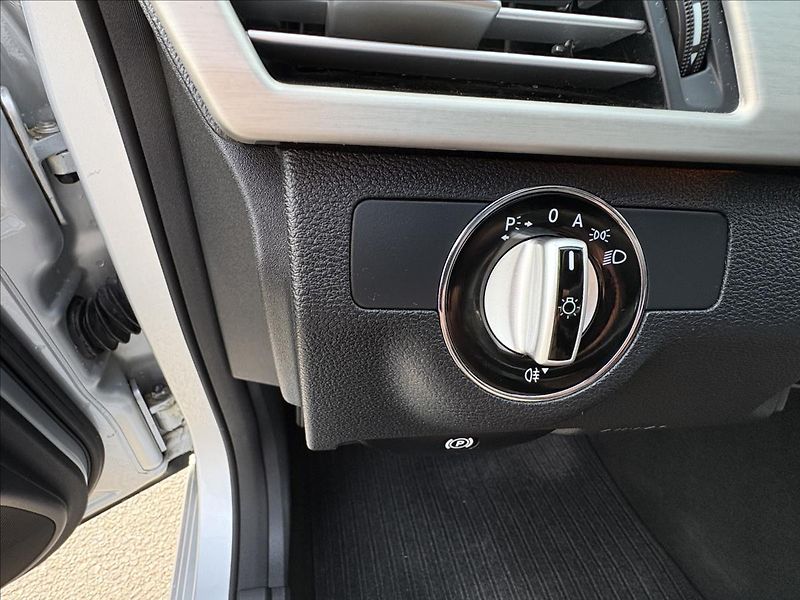 Mercedes-Benz Třídy E 2,2 250CDi AVG,Xenon,Šíbr,Kůže - fotka 5 z 39