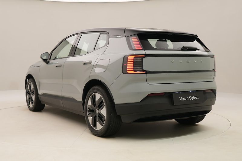 Volvo EX30 PURE ELECTRIC SINGLE PLUS CZ - fotka 11 z 63