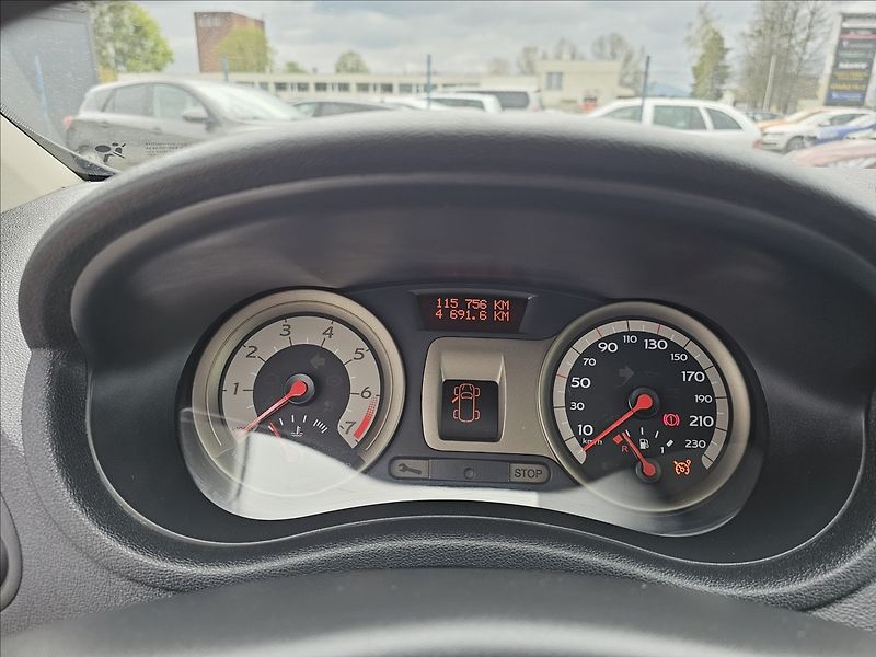 Renault Clio 1,2 i 55KW Grandtour klima ALU - fotka 14 z 35
