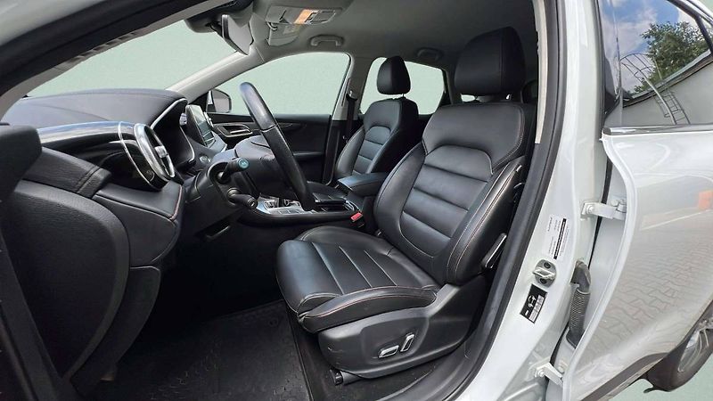 MG HS Emotion 1.5 T-GDI MT6 (119kW)/ - fotka 27 z 37
