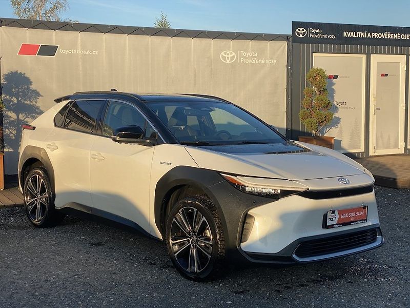 Toyota bZ4X EV, ČR, Executive, 4x4, DPH - fotka 1 z 16