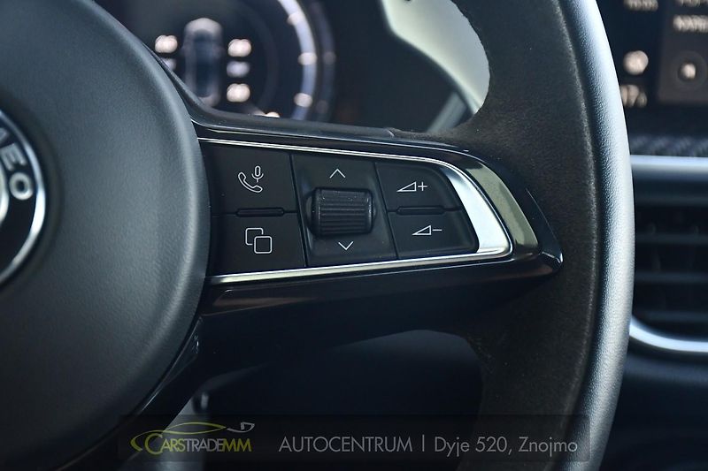 Alfa Romeo Stelvio 2.9V6 Bi-T.382 kW QUADRIFOGLIO - fotka 30 z 56