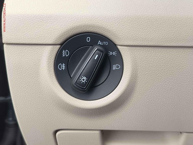 Škoda Octavia (2013) 1.8 TSi, Elegance, bixen - fotka 16 z 18