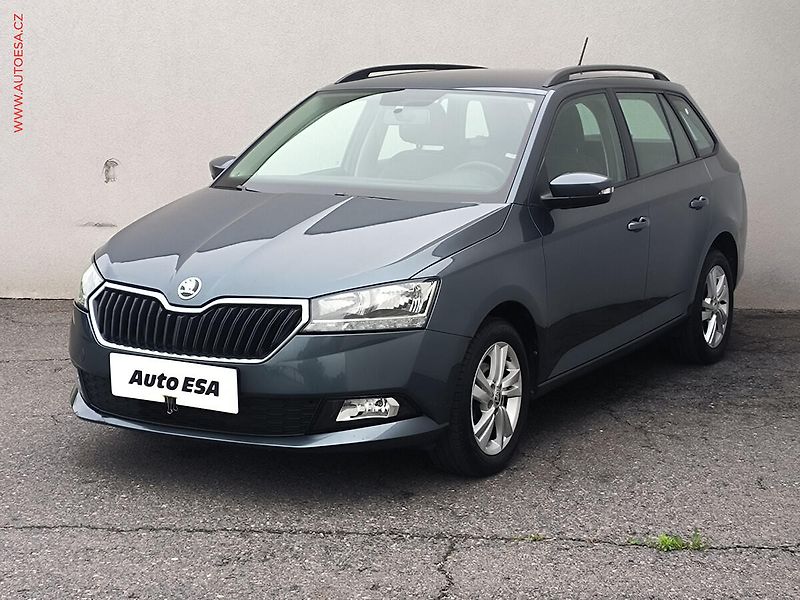 Škoda Fabia (2021) 1.0 TSI, Ambition, TZ, kamera - fotka 3 z 21