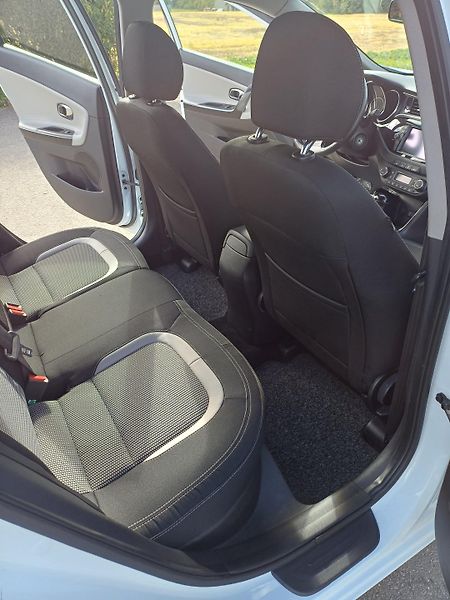 Kia Ceed (2015) - fotka 11 z 20