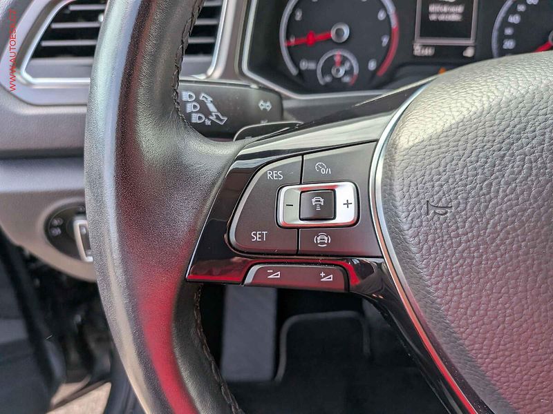 Volkswagen T-Roc (2020) 1.5TSI, ČR, DSG, LED, autoAC - fotka 13 z 17