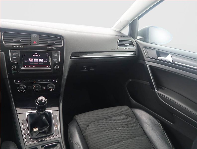 Volkswagen Golf (2014) Comfortline 2.0 TDI - fotka 8 z 14