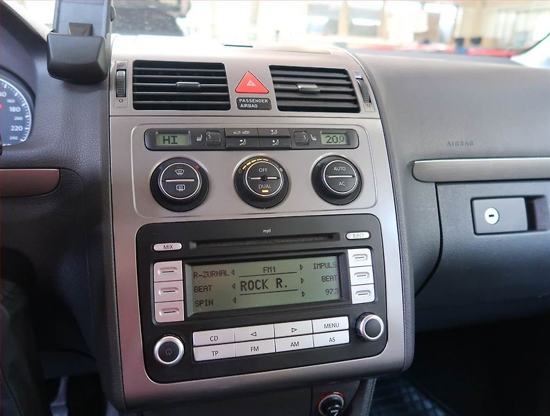 Volkswagen Touran (2008) Cross 2.0 TDI, Eko.zaplacen - fotka 12 z 18