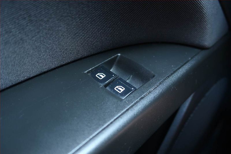 Seat Leon (2011) 1.2 TSI, Serv.kniha, Tempomat - fotka 16 z 17