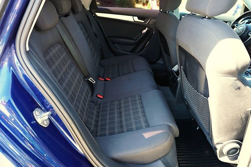 Audi A4 (2013) S-LINE 2,0 TDI 130 kW - fotka 23 z 63