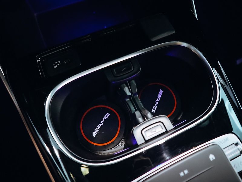 Mercedes-Benz Třídy A A 35 AMG 4MATIC - fotka 25 z 25
