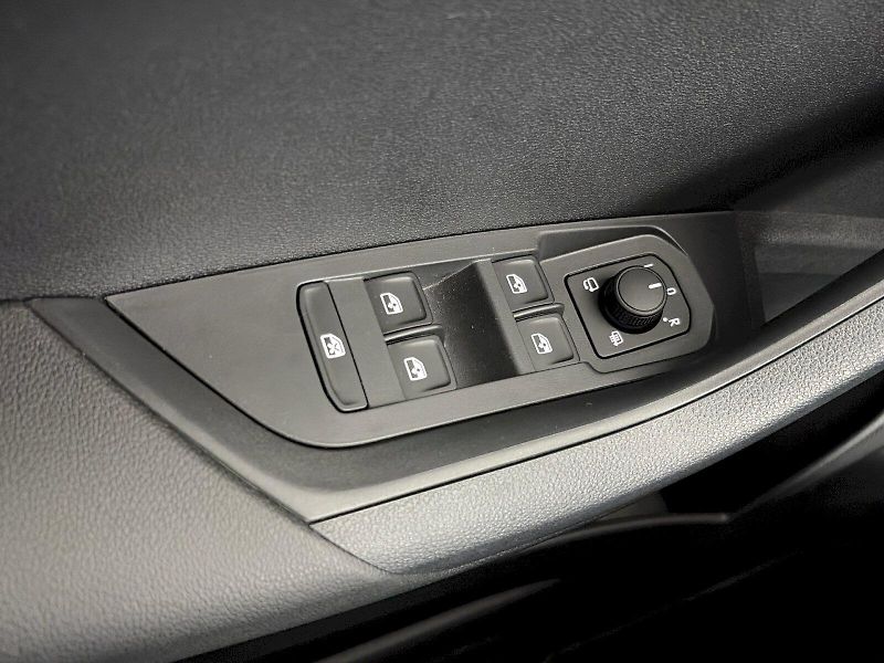 Škoda Karoq (2026) DSG 2.0TDI 110kW 4x4 SportLine - fotka 28 z 35