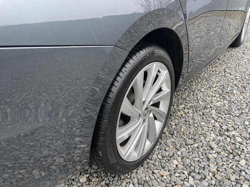 Škoda Octavia 2.0TDi 115PS LED VIRT NAVI DPH - fotka 51 z 189