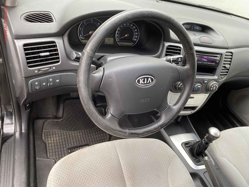 Kia Magentis (2009) 2.0 CRDi, 2.maj, AC - fotka 12 z 15