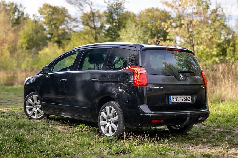 Peugeot 5008 - fotka 7 z 36