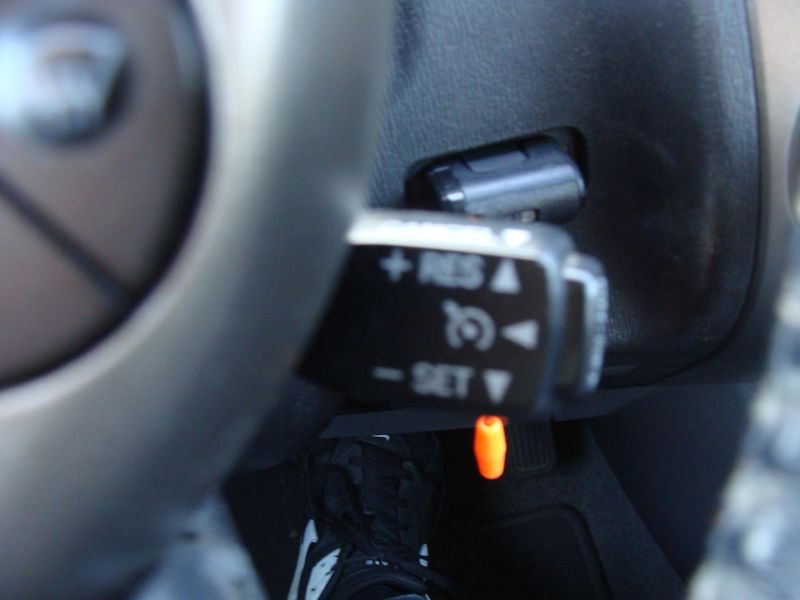 Toyota Prius 1.5i/E, 57 kW, REZERVACE - fotka 18 z 30