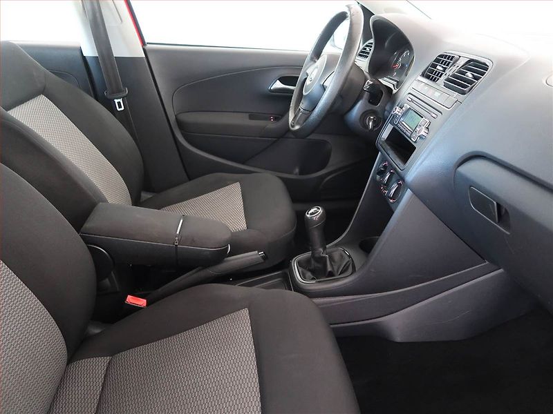 Volkswagen Polo (2011) 1.2 12V - fotka 9 z 13