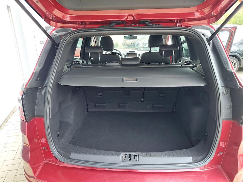 Ford Kuga (2018) ST Line  - fotka 25 z 33