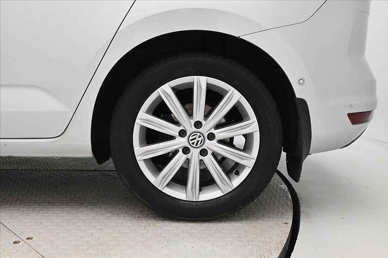 Volkswagen Touran 2,0 TDI 110kW DSG Záruka až 5 - fotka 30 z 30