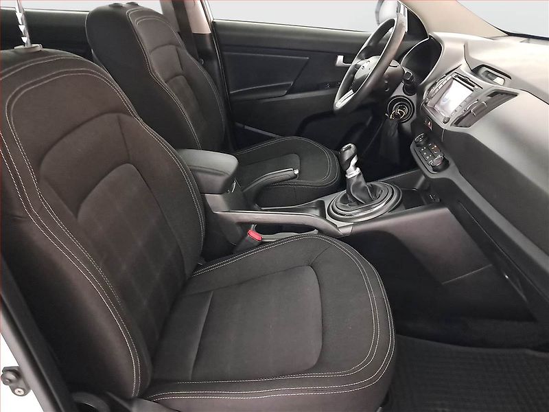 Kia Sportage (2012) 1.6 GDI, Serv.kniha, Navi - fotka 9 z 15