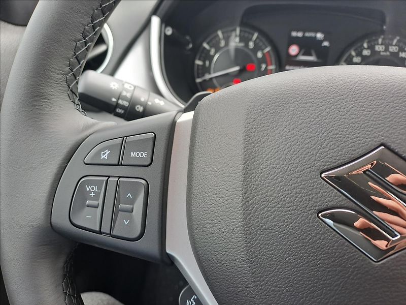Suzuki Vitara (2026) 1,4 BoosterJet Premium AllGrip - fotka 14 z 23
