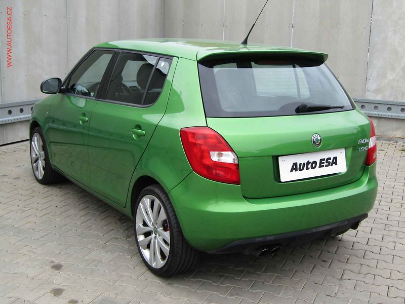 Škoda Fabia (2011) 1.4 TSi, 2.maj,ČR, RS, DSG - fotka 6 z 17