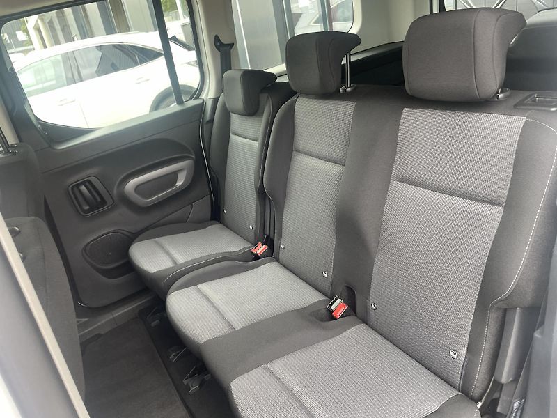 Toyota ProAce City Verso SHUTTLE L2 1.5 D-4D 75 kW - fotka 5 z 18