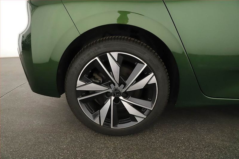 Peugeot 308 (2022) Allure Hybrid 180 - fotka 19 z 19