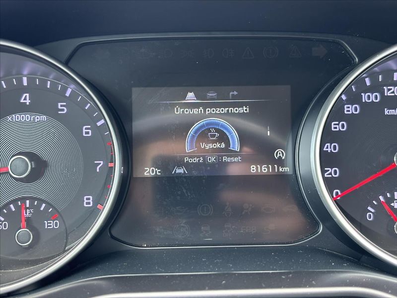 Kia Ceed 1,5 TGDi 118kW TOP ZÁRUKA - fotka 38 z 39