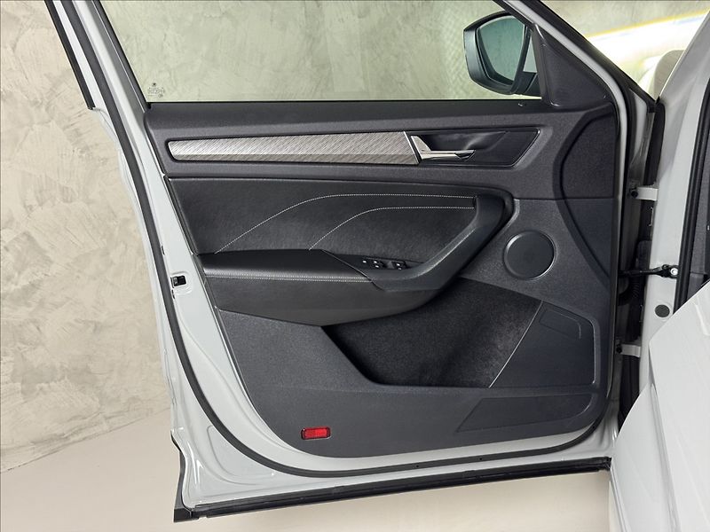 Škoda Kodiaq 2,0 TDi  DSG Style LED Virtual - fotka 19 z 45
