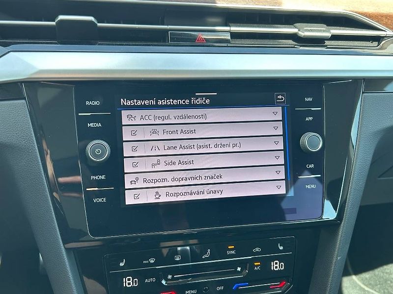 Volkswagen Arteon Elegance 7DSG 2,0TDI - fotka 19 z 26