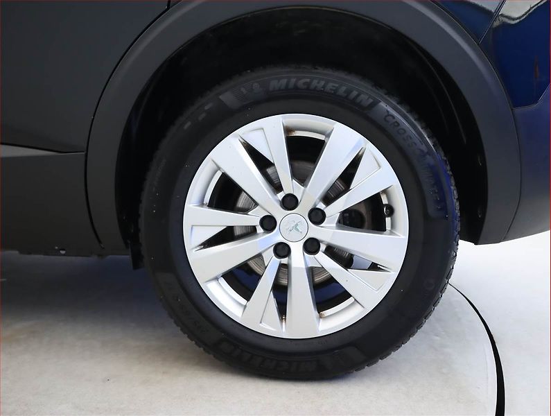 Peugeot 5008 (2020) 1.5 BlueHDi, Automat, 7 míst - fotka 15 z 23