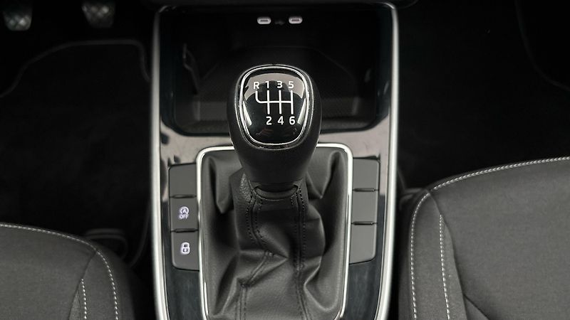 Škoda Fabia 1.0 TSI Style - fotka 22 z 23