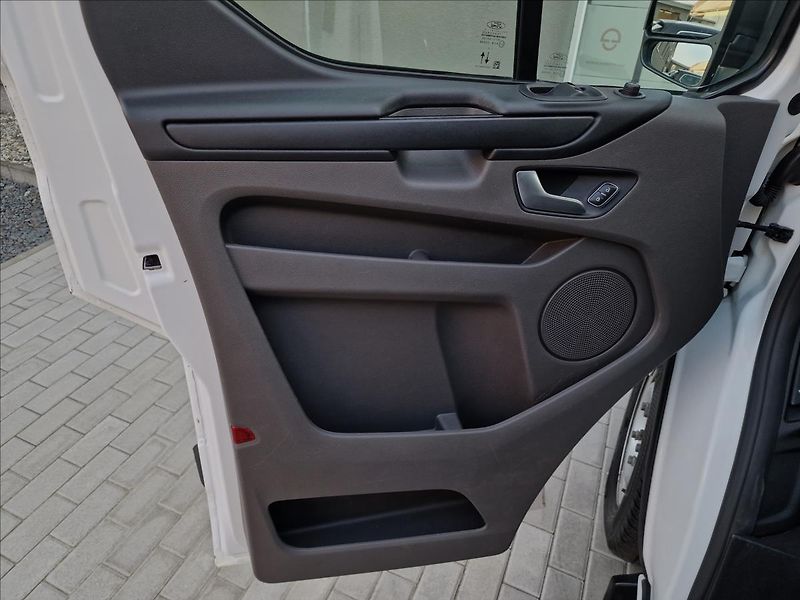 Ford Transit Custom 2.0TDCi Trend L1,ČR,1.Majitel - fotka 33 z 45