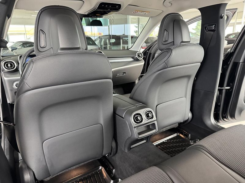 Mercedes-Benz Třídy C 300eT*230kW*Avantg*REZERVACE! - fotka 15 z 39