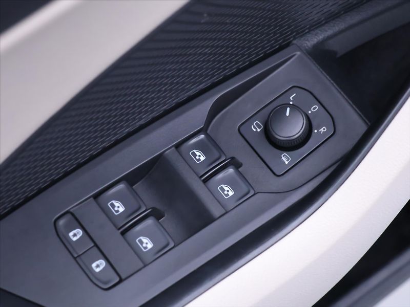 Škoda Octavia 2,0 TDI 110kW DSG Style CZ - fotka 17 z 40
