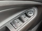 Ford Kuga 2.0TDCi, ČR, ST Line, 4x4 - náhled 25