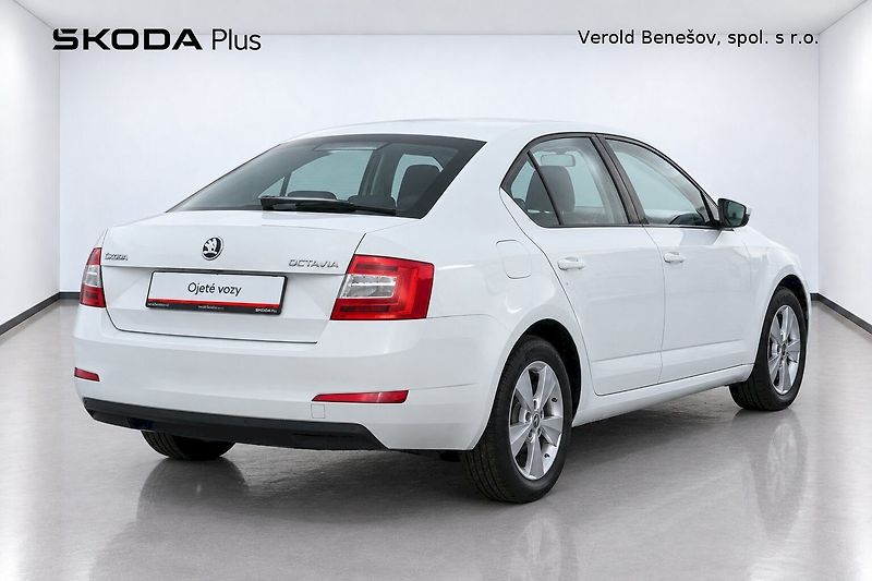 Škoda Octavia (2017) - fotka 2 z 28