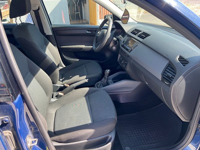 Škoda Fabia 1,0  MPI - fotka 9 z 15