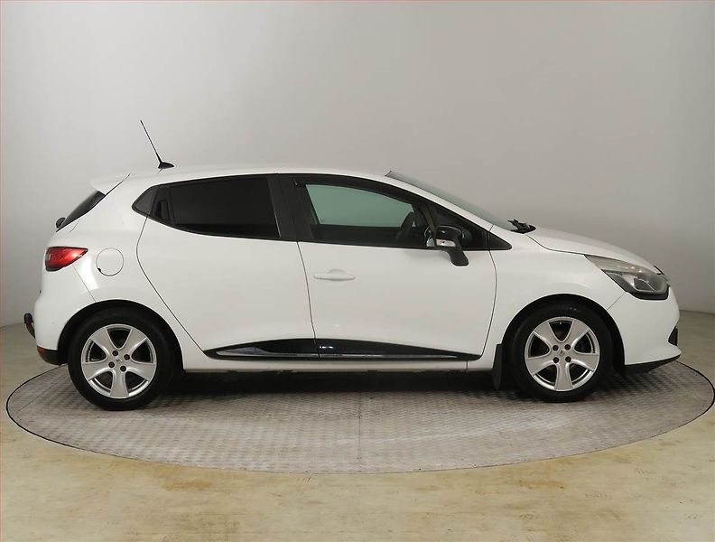 Renault Clio (2013) 1.2 16V , Tempomat - fotka 6 z 22