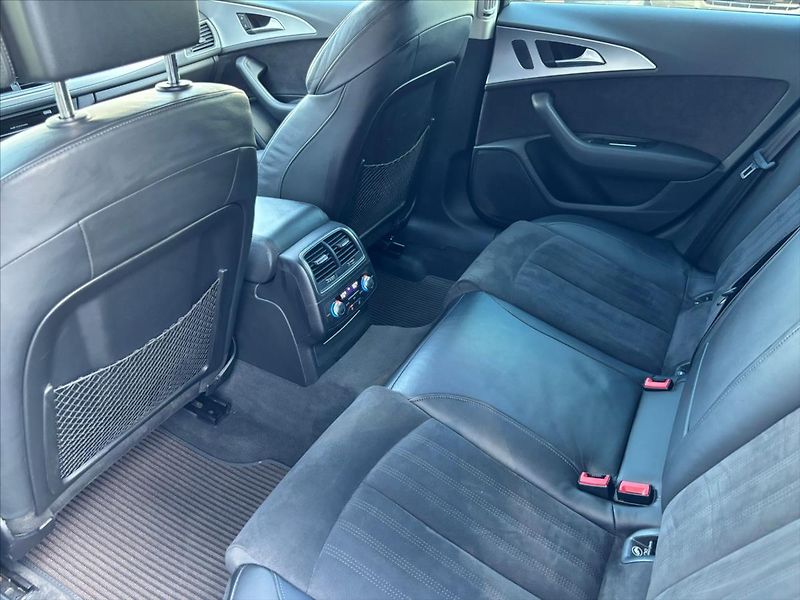 Audi A6 Allroad 3,0 TDI  quattro S tronicCZ DP - fotka 33 z 35
