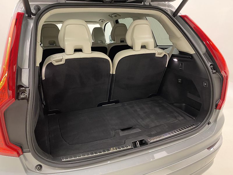 Volvo XC90 B5 AWD BRIGHT PLUS - fotka 35 z 66
