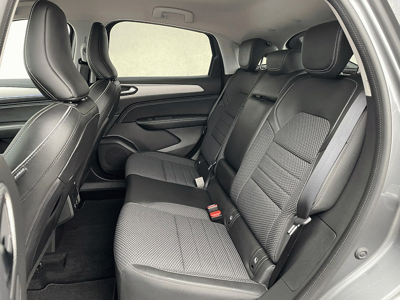 Renault Arkana (2023) TECHNO E-TECH 145k - fotka 13 z 21