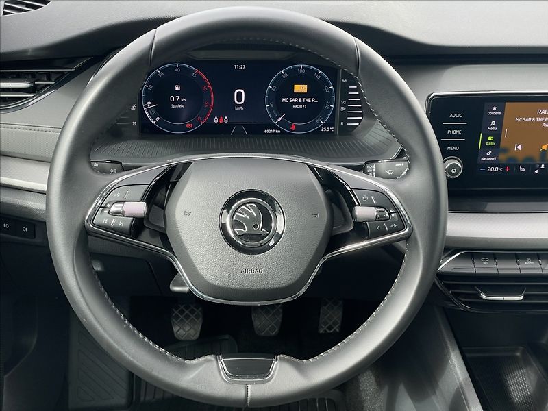 Škoda Octavia 2,0 TDI Combi Ambition Plus KE - fotka 8 z 23